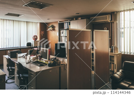 古い企業 114144346