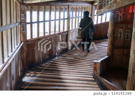 日本の福島県会津若松市のさざえ堂 日本の福島県会津若松市のさざえ堂 114145194