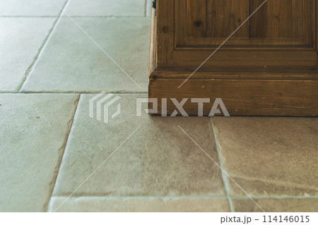 Image photo 114146015