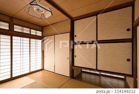 昭和の日本家屋 吊り押し入れのある和室 昭和の日本家屋 吊り押し入れのある和室 114148212