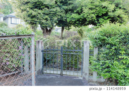 京都府宇治市　宇治陵32号（藤原道長の墓） 114148959