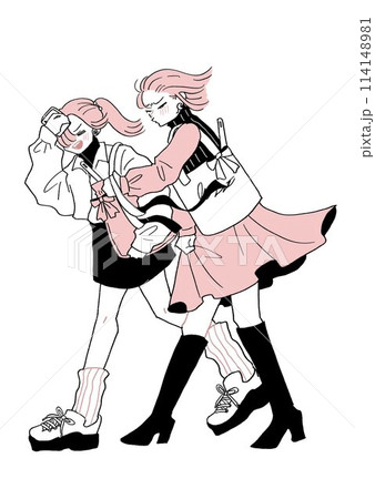 ライブ帰りの女の子 114148981