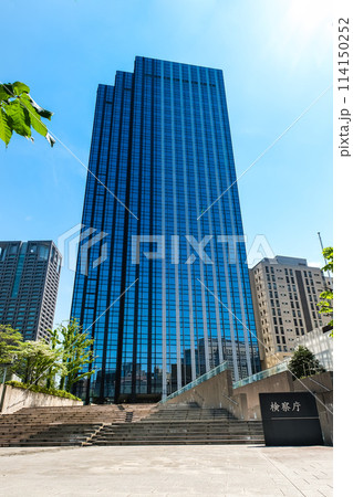 大阪中之島合同庁舎正面 114150252