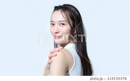 女性のポートレート　ビューティーイメージ 114150376