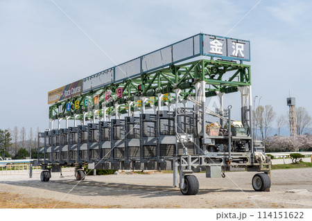 曇り空の地方競馬場イメージ|金沢競馬場|石川県金沢市 曇り空の地方競馬場イメージ|金沢競馬場|石川県金沢市 114151622