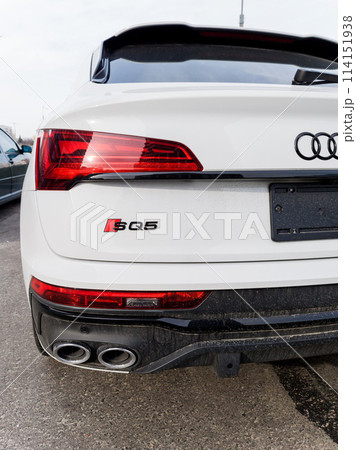 Rear view Audi Q5 S 114151938