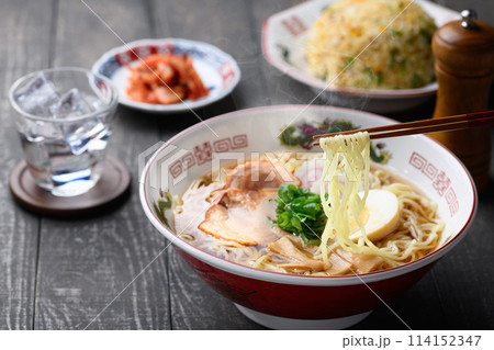 醤油ラーメン 醤油ラーメン 114152347