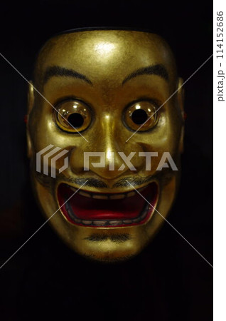 金泥で彩色され大きな飛び出した丸い目の大飛出2 金泥で彩色され大きな飛び出した丸い目の大飛出2 114152686