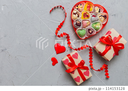 Valentine day composition 114153128