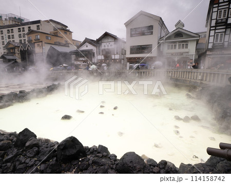 草津温泉　湯畑　群馬県 114158742