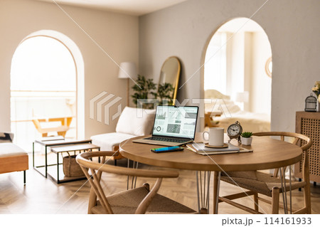 Photographs of symbolic and meaningful scenes 114161933