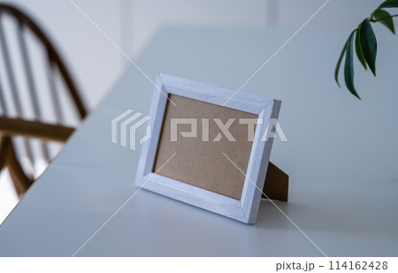 カラの写真立て カラの写真立て 114162428
