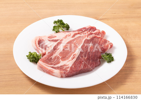 ［沖縄県産　アグー豚］豚肩ロース　ステーキ・カツ用 114166830