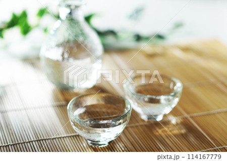 夏の冷酒(日本酒) 114167779