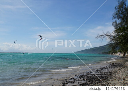 タヒチ島のビーチ 114176438