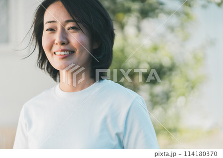 a forty-something woman 114180370