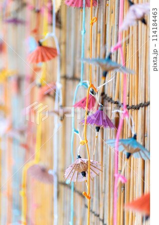 茨城県笠間市　笠間稲荷神社の傘のおみくじ 114184463