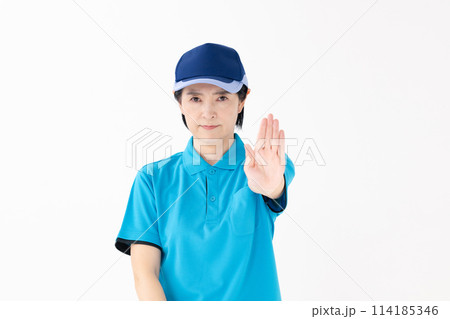 ミドル女性　ユニホーム　バツ 114185346