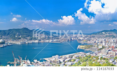 【鍋冠山公園展望台より長崎港を一望】 (高解像度版) 長崎県長崎市出雲2 【鍋冠山公園展望台より長崎港を一望】 (高解像度版) 長崎県長崎市出雲2 114187033