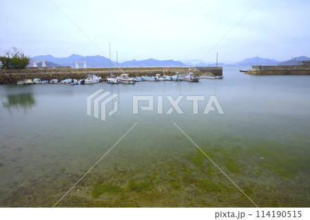 「志々島（ししじま）」志々島港とノスタルジックな港町/香川県三豊市 114190515