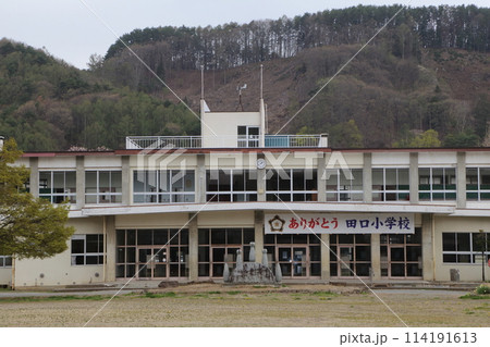 廃校とな佐久市の田口小学校 廃校とな佐久市の田口小学校 114191613