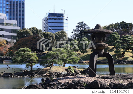 東京都港区の旧芝離宮恩賜庭園の風景 114191705
