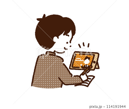 オンライン学習をする男の子 オンライン学習をする男の子 114191944