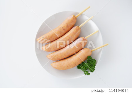 フランクフルトソーセージ　串付き 114194054