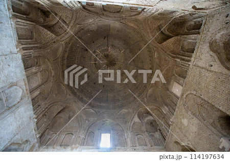 The exquisite art of Jammeh Mosque (Masjed-e Jame), in Isfahan. Iran. 114197634