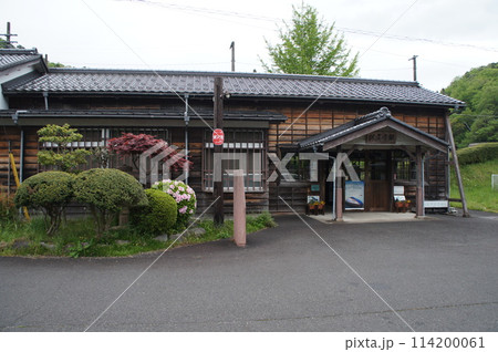 JR西日本 小浜線 松尾寺駅 駅舎（登録有形文化財） 114200061