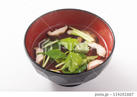 椎茸と三つ葉のお吸い物 114201887