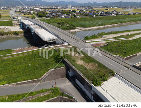 国道443号線の矢部川に架かる道路橋の増設工事　三橋瀬高バイパス(国道443号線)の矢部川に架かる橋 114203246