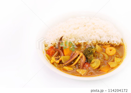 シーフードカレー　スープカレー　明るい背景 114204172