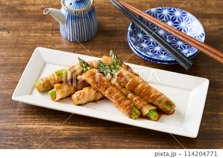 アスパラ豚肉巻き 114204771