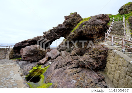 北海道上ノ国町　神の道の鳥居 114205497