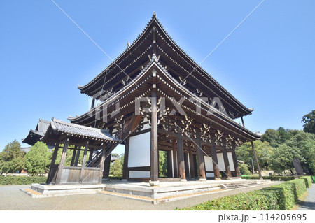 東福寺の三門 114205695
