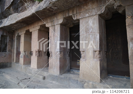 インド アウランガーバード石窟寺院 インド アウランガーバード石窟寺院 114206721