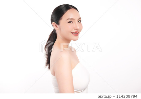 Beautiful young asian woman with clean fresh skin on white background, Face care, Facial treatment, Cosmetology, beauty and spa, Asian women portrait. Beautiful young asian woman with clean fresh skin on white background, Face care, Facial treatment, Cosmetology, beauty and spa, Asian women portrait. 114209794