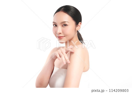Beautiful young asian woman with clean fresh skin on white background, Face care, Facial treatment, Cosmetology, beauty and spa, Asian women portrait. Beautiful young asian woman with clean fresh skin on white background, Face care, Facial treatment, Cosmetology, beauty and spa, Asian women portrait. 114209803