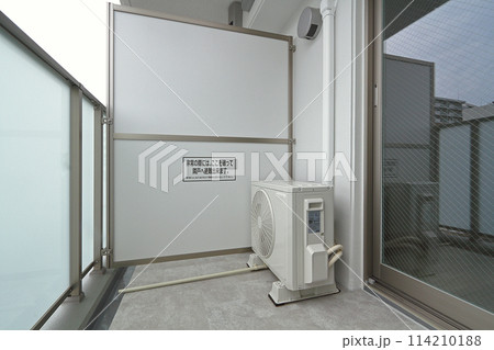 バルコニーの室外機 114210188