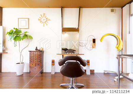 おしゃれなヘアサロンの内観　インテリア　イメージ 114211234