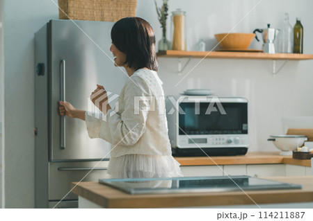 a forty-something woman 114211887