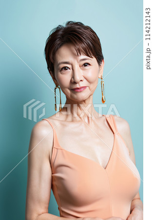 AI生成画像【人物】中年の女性 AI生成画像【人物】中年の女性 114212143