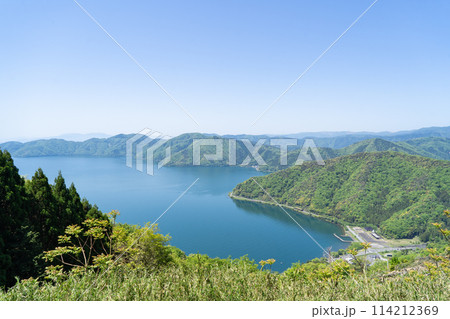 賤ヶ岳の山頂から見た琵琶湖 賤ヶ岳の山頂から見た琵琶湖 114212369