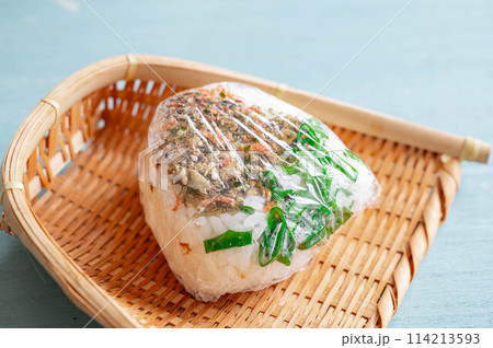 海鮮ふりかけのオニギリ 海鮮ふりかけのオニギリ 114213593