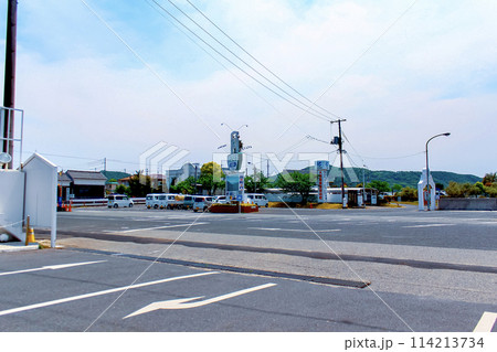 【香川】初夏の小豆島　高松行きは休止中の草壁港 114213734