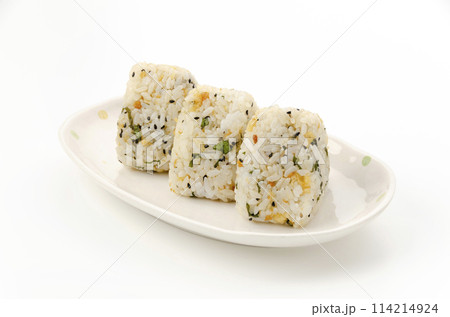 揚げ玉と大葉のおむすび 114214924