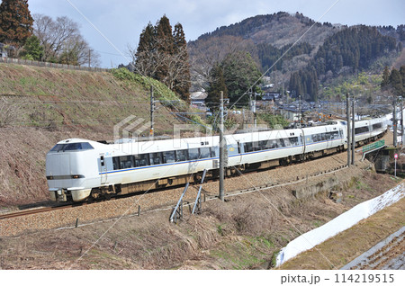 北陸本線　石動ー倶利伽羅　JR西日本　683系　S12編成（金沢）　しらさぎ 114219515