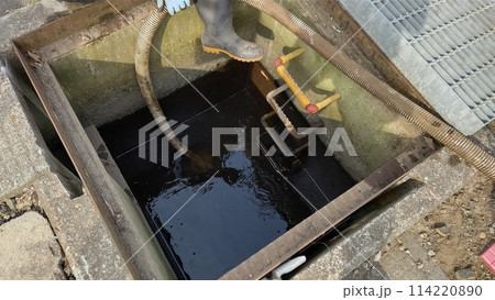 用水路の深い升 用水路の深い升 114220890