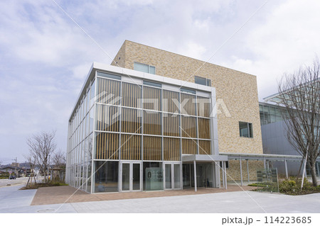 金沢美術工芸大学　1号館 114223685